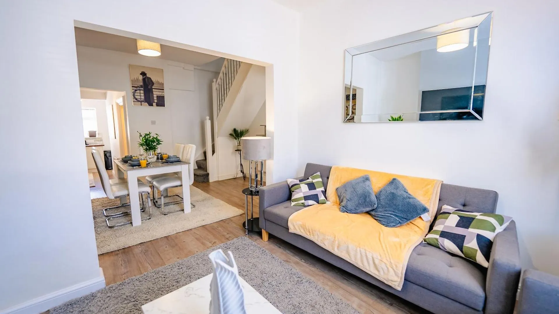 Holiday home New 2Br Home Comfy And Spacious Cardiff