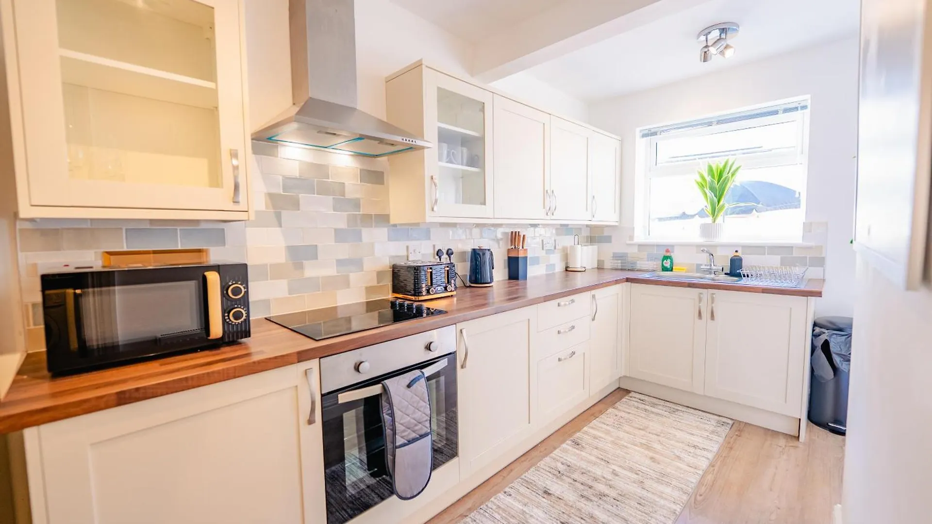 New 2Br Home Comfy And Spacious Cardiff